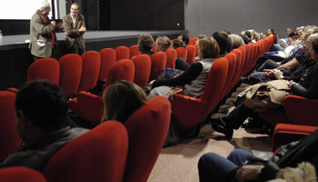 Bertrand Tavernier échange avec les spectateurs